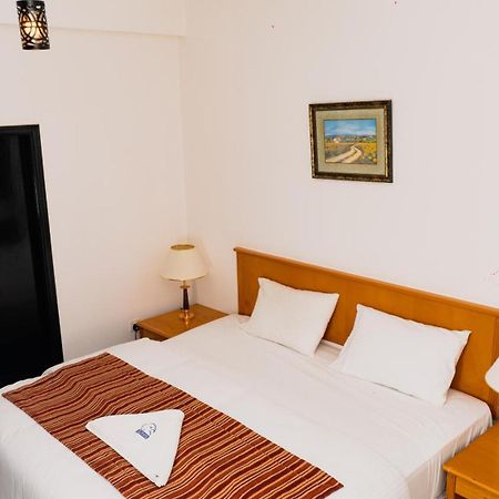 Pan Emirates Hotel Apartments Charjah Extérieur photo